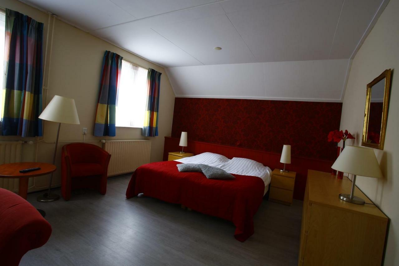 B&B Hotel Rebecca De Waal Bagian luar foto