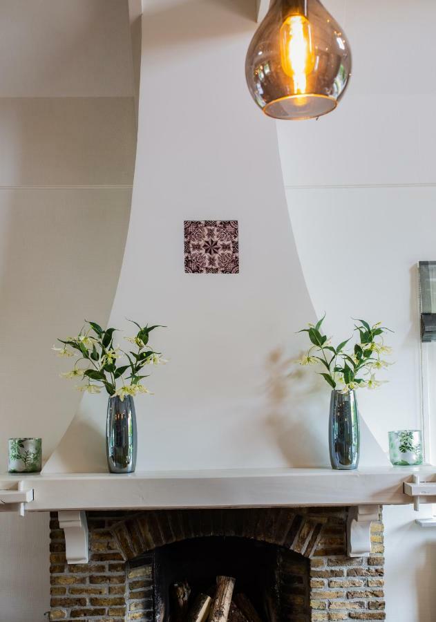 B&B Hotel Rebecca De Waal Bagian luar foto