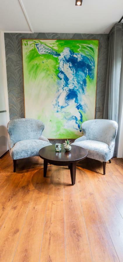 B&B Hotel Rebecca De Waal Bagian luar foto
